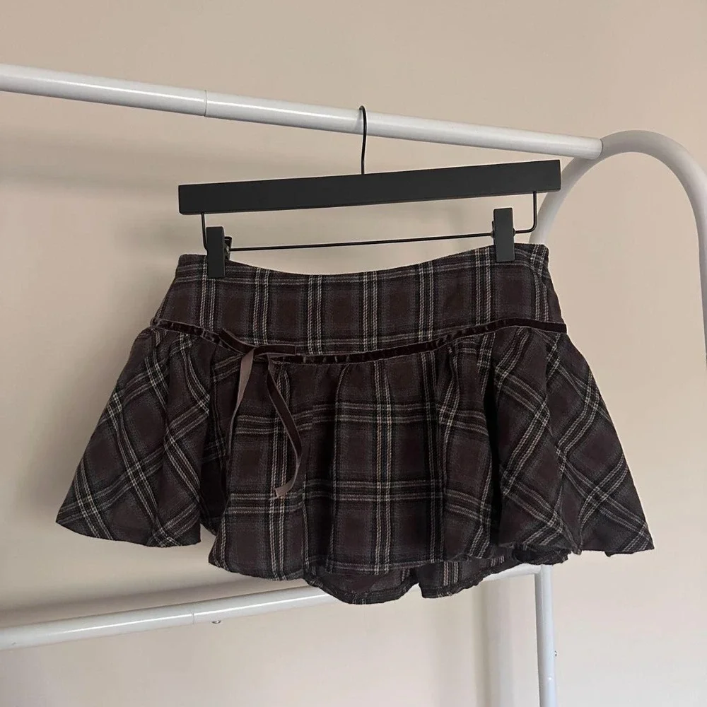 Fashion Nova plaid mini skort